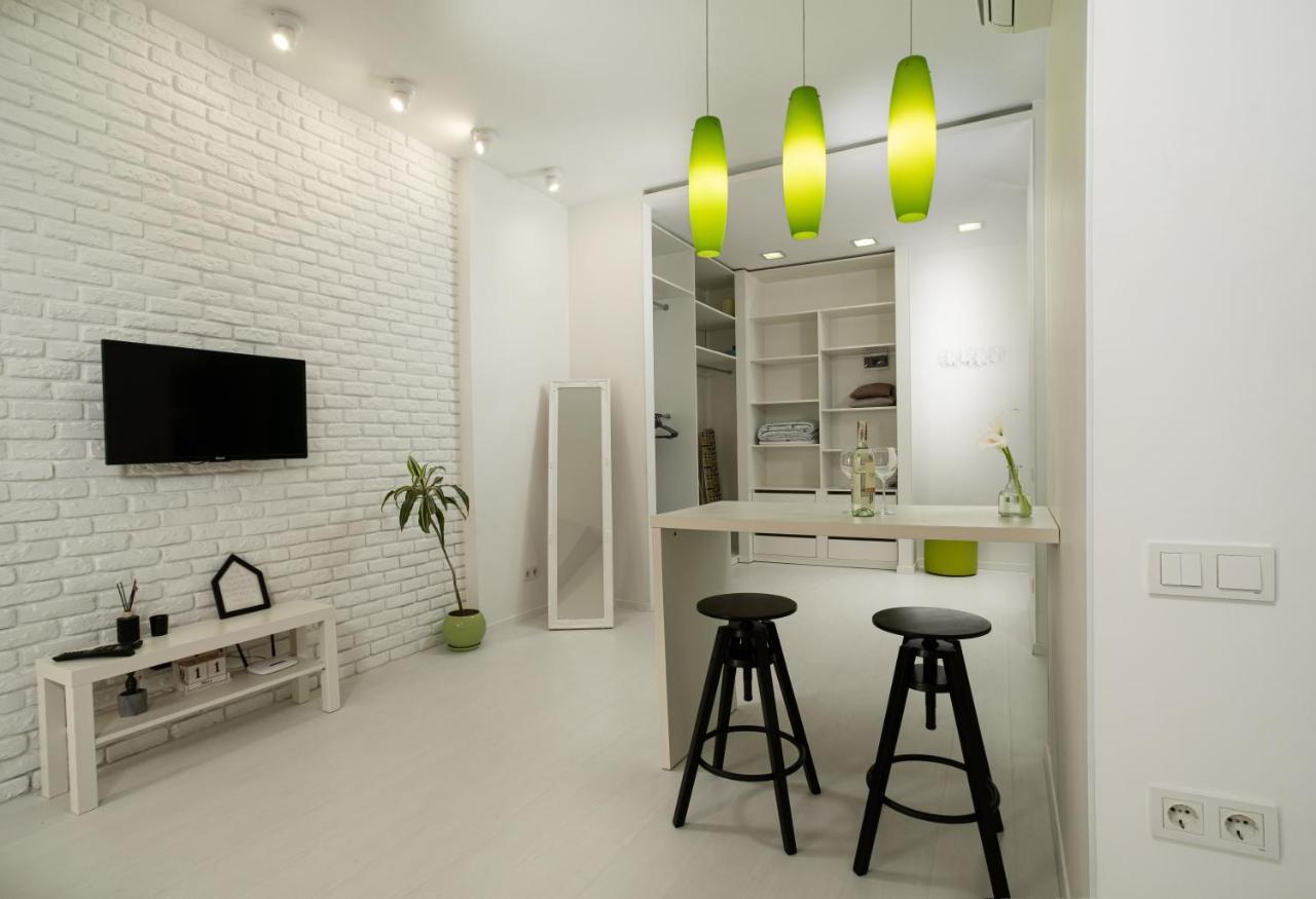 White Attic Apartment Oldenburg Bagian luar foto