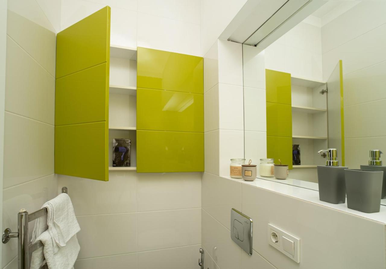 White Attic Apartment Oldenburg Bagian luar foto